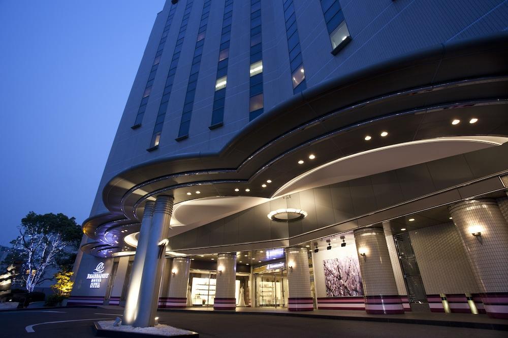 Rembrandt Hotel Oita Exterior photo